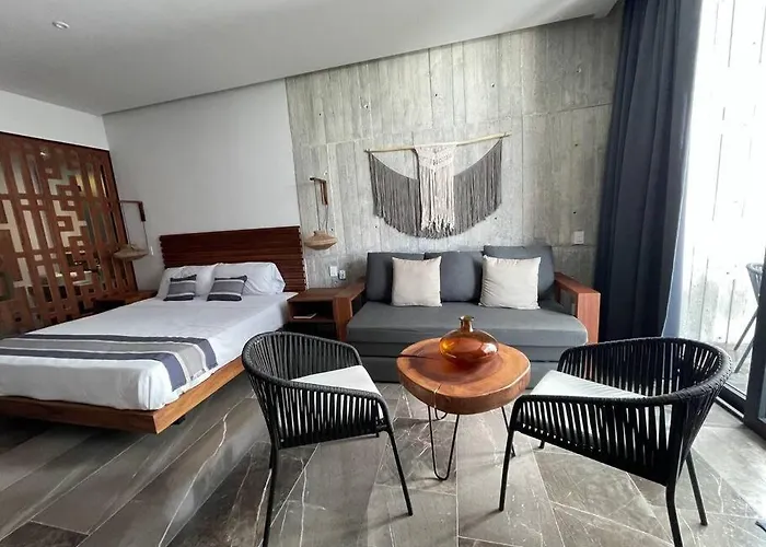 Iik: Stylish Retreat In Tulum's Heart Apartment